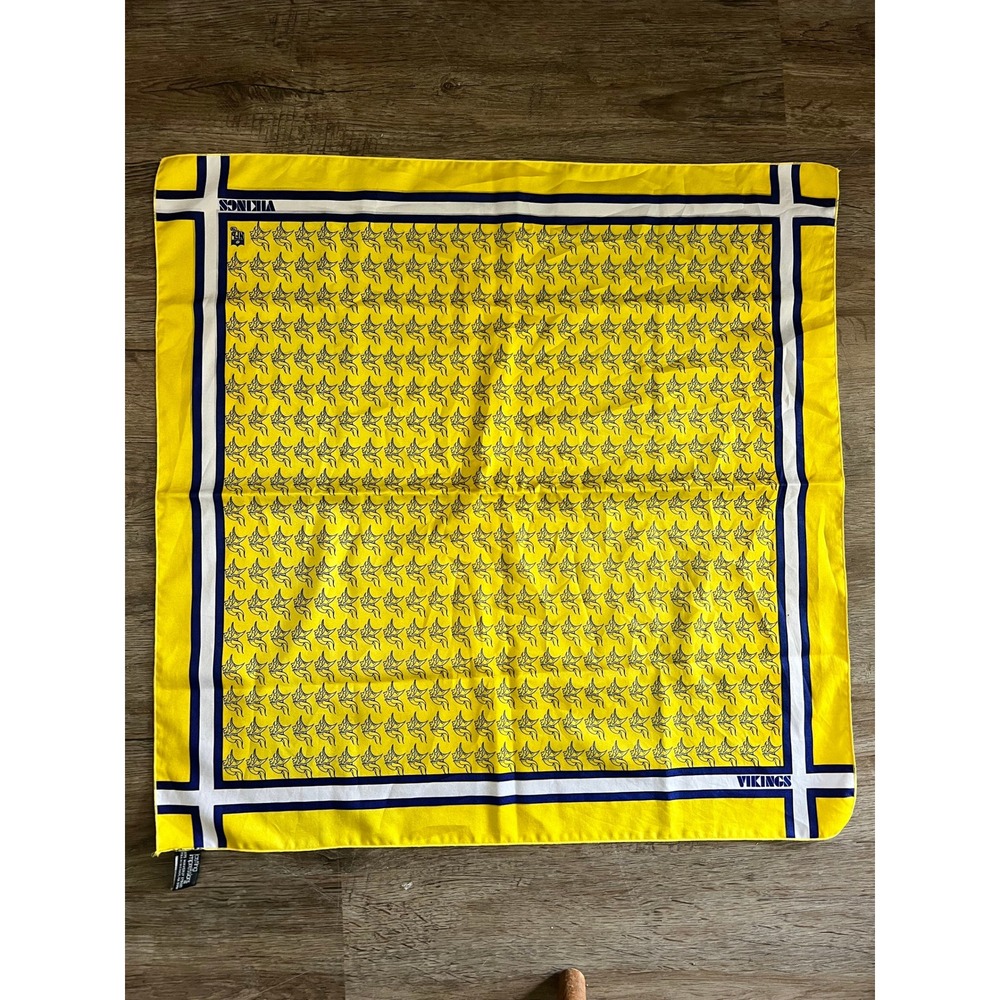 Vintage Minnesota Vikings Fashion  Scarf NFL  Yellow Purple 22x22 Square